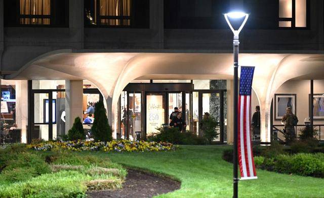 主持人再次激怒特朗普，美国广播公司将被提前“查执照”