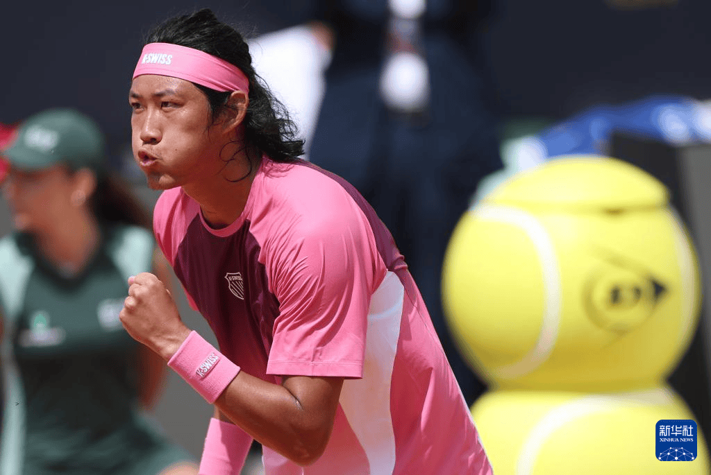 网球——ATP1000罗马站:张之臻止步首轮