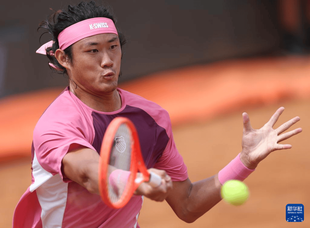 网球——ATP1000罗马站:张之臻止步首轮