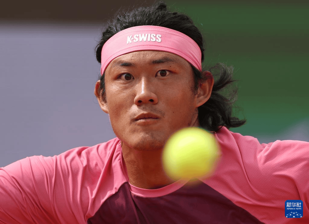 网球——ATP1000罗马站:张之臻止步首轮