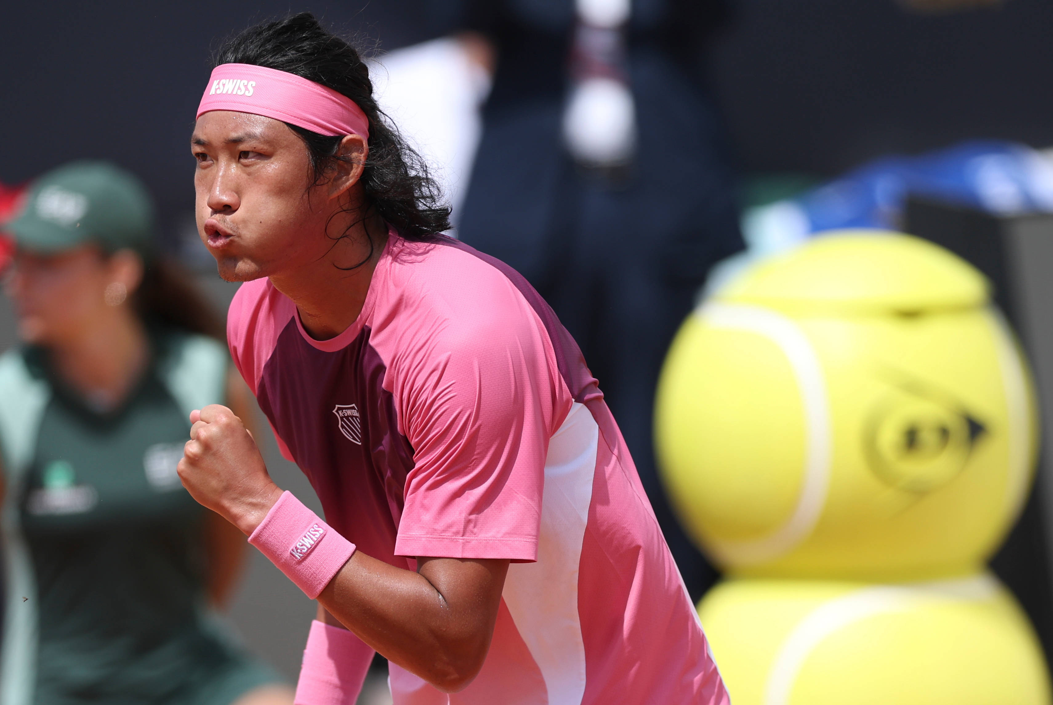 (体育)网球——ATP1000罗马站:张之臻止步首轮