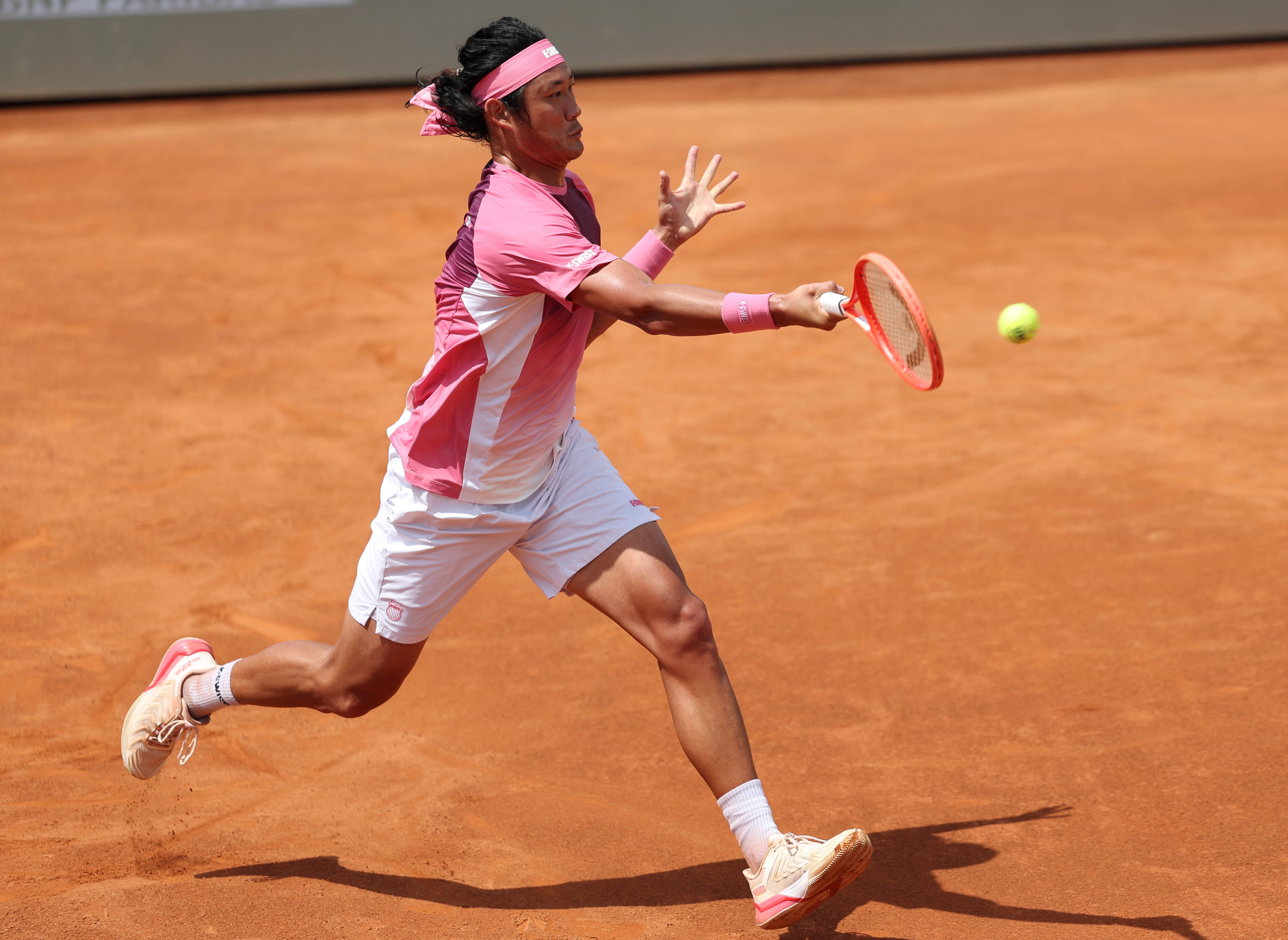 (体育)网球——ATP1000罗马站:张之臻止步首轮